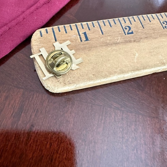 Vintage IKe President Campaign Pin - Picture 2 of 2